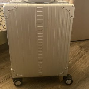 Aleon travel carry on aluminium luggage rimowa dupe